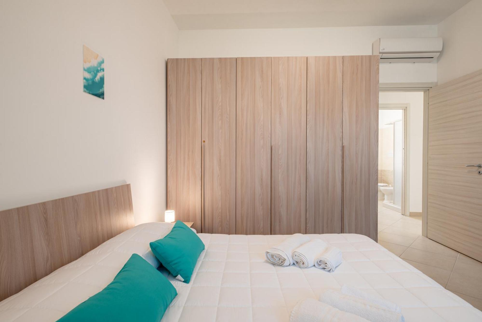 Icaro Residence Apartments With A Beautiful Pool SantʼAgata di Militello Εξωτερικό φωτογραφία