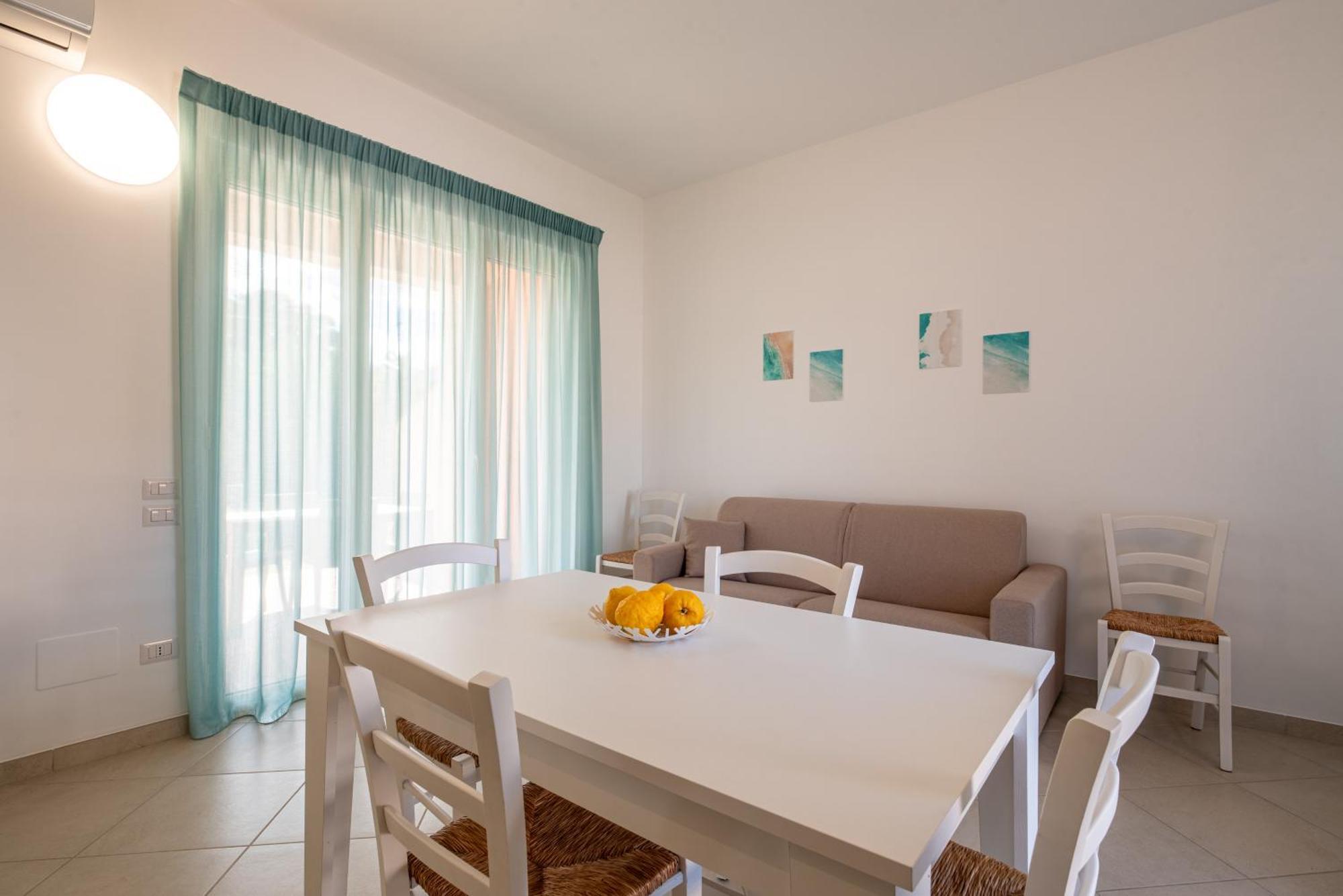 Icaro Residence Apartments With A Beautiful Pool SantʼAgata di Militello Εξωτερικό φωτογραφία