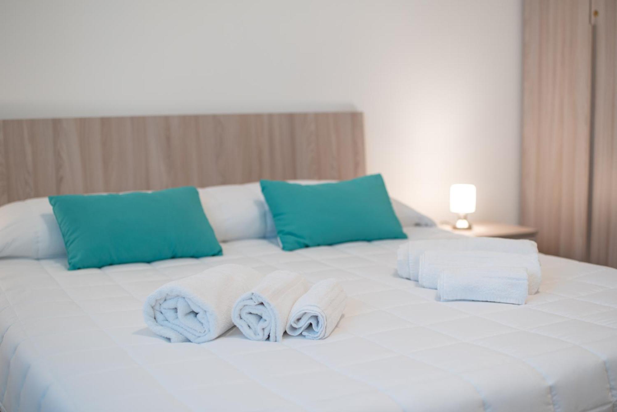 Icaro Residence Apartments With A Beautiful Pool SantʼAgata di Militello Εξωτερικό φωτογραφία