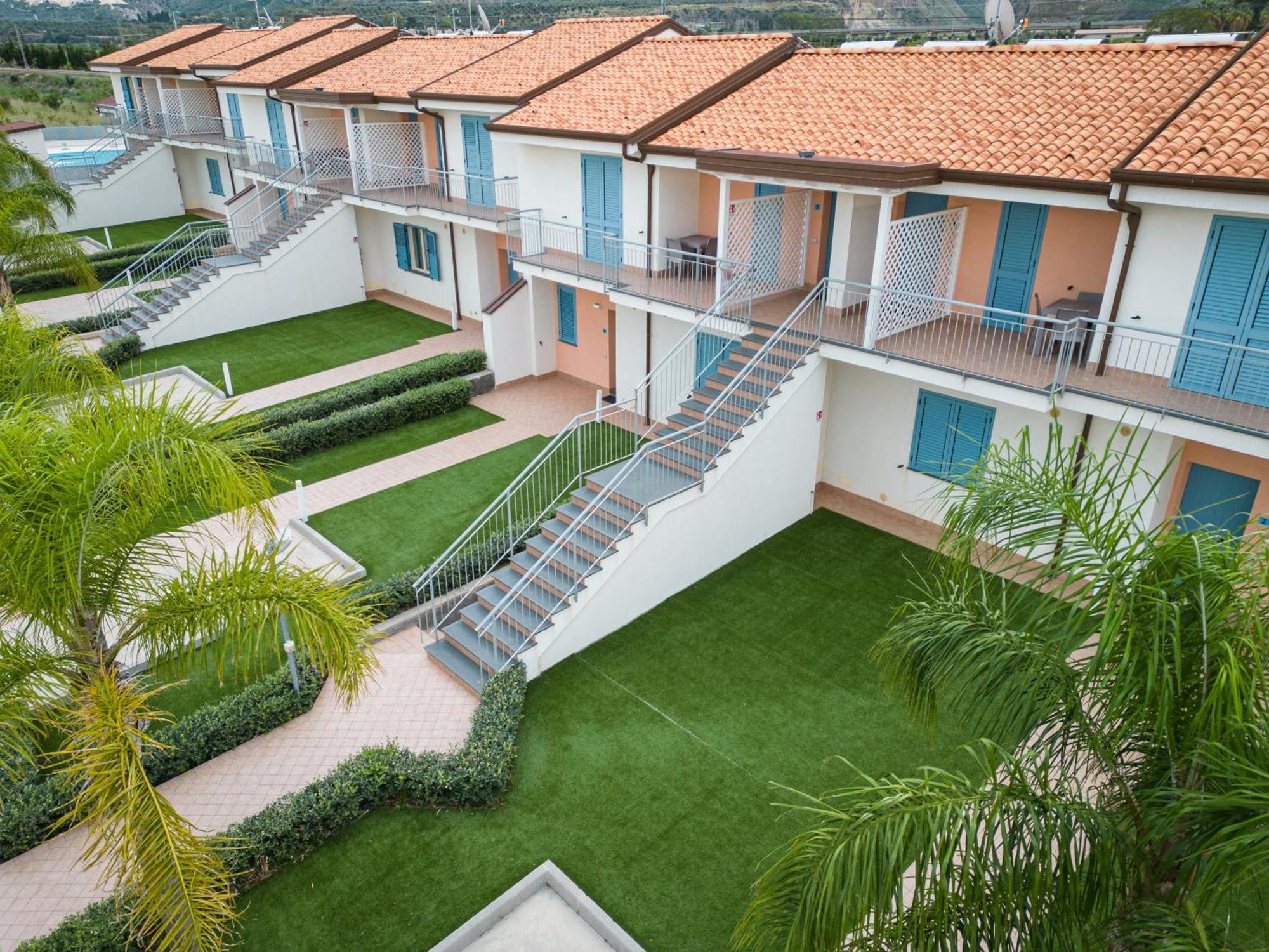 Icaro Residence Apartments With A Beautiful Pool SantʼAgata di Militello Εξωτερικό φωτογραφία