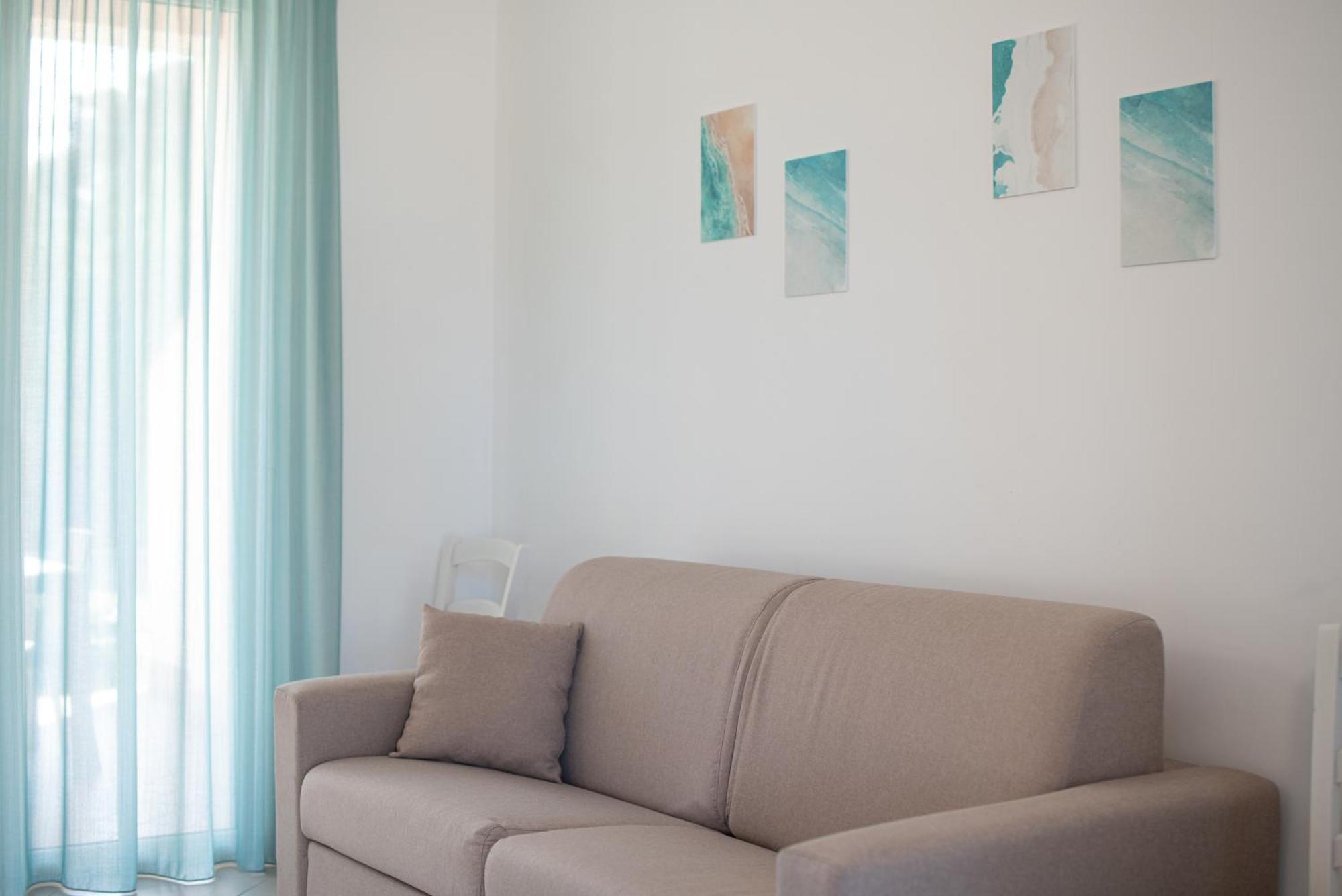 Icaro Residence Apartments With A Beautiful Pool SantʼAgata di Militello Εξωτερικό φωτογραφία