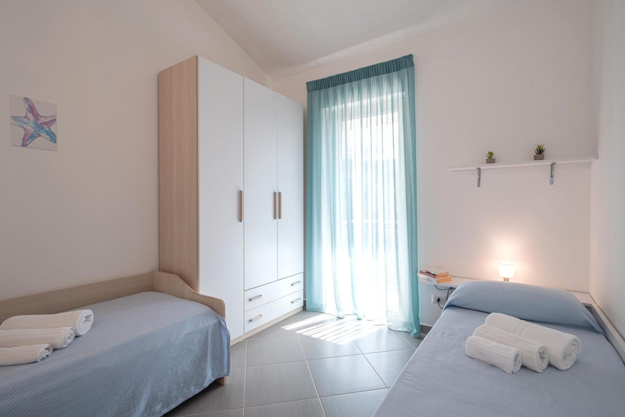 Icaro Residence Apartments With A Beautiful Pool SantʼAgata di Militello Εξωτερικό φωτογραφία