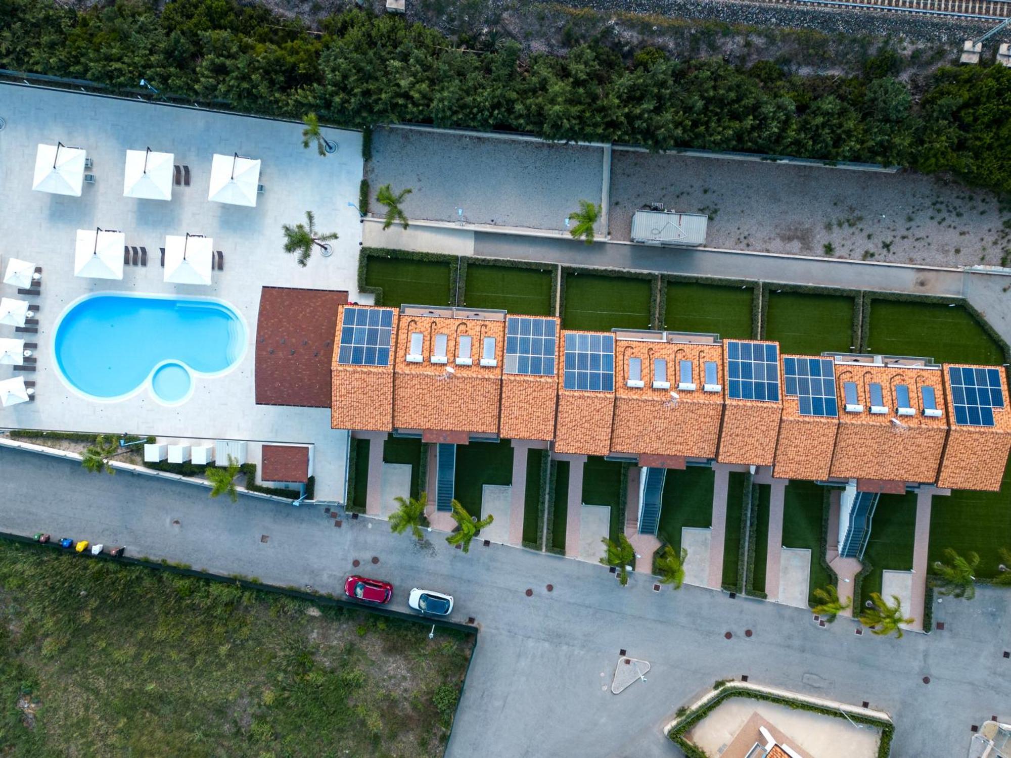 Icaro Residence Apartments With A Beautiful Pool SantʼAgata di Militello Εξωτερικό φωτογραφία