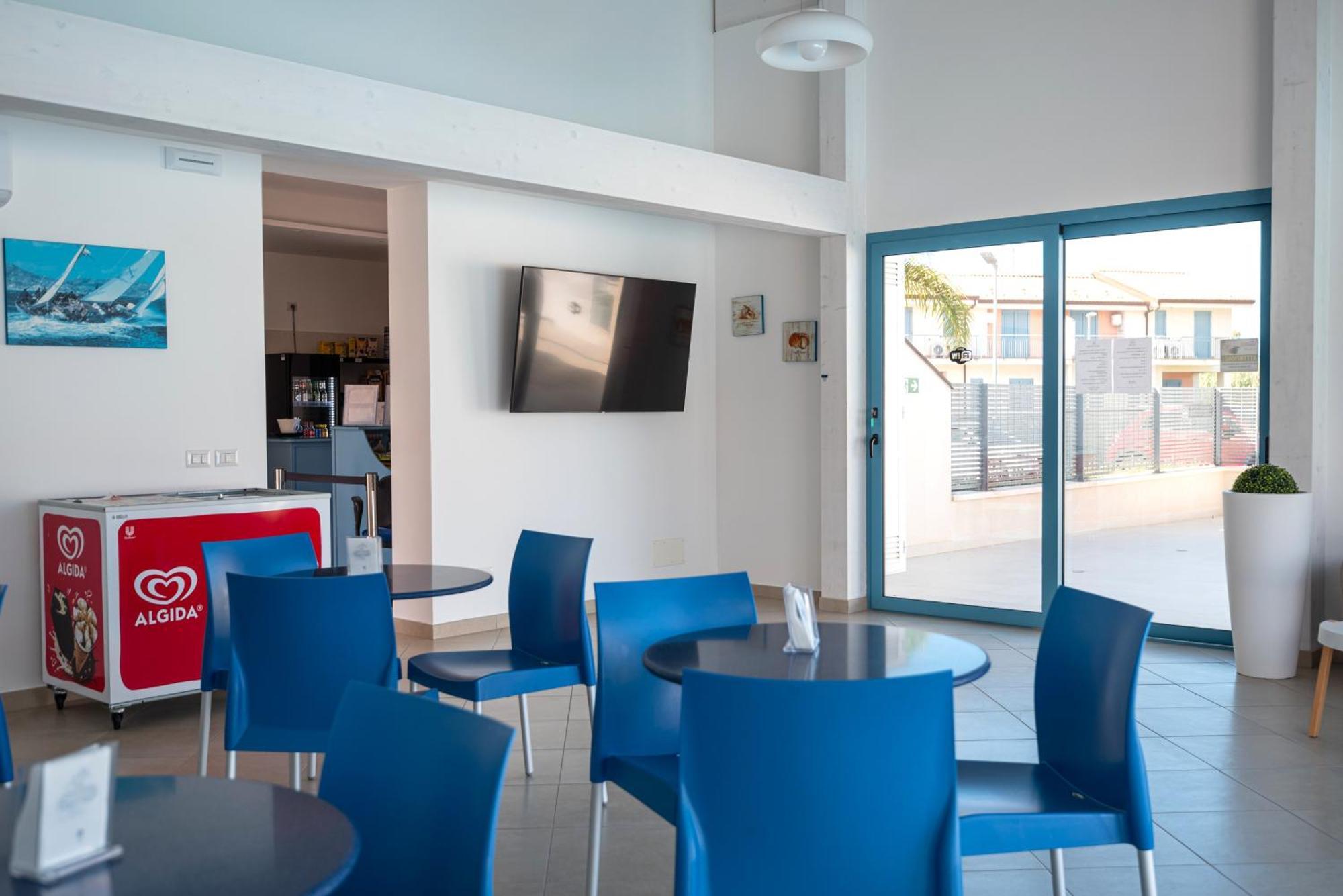 Icaro Residence Apartments With A Beautiful Pool SantʼAgata di Militello Εξωτερικό φωτογραφία