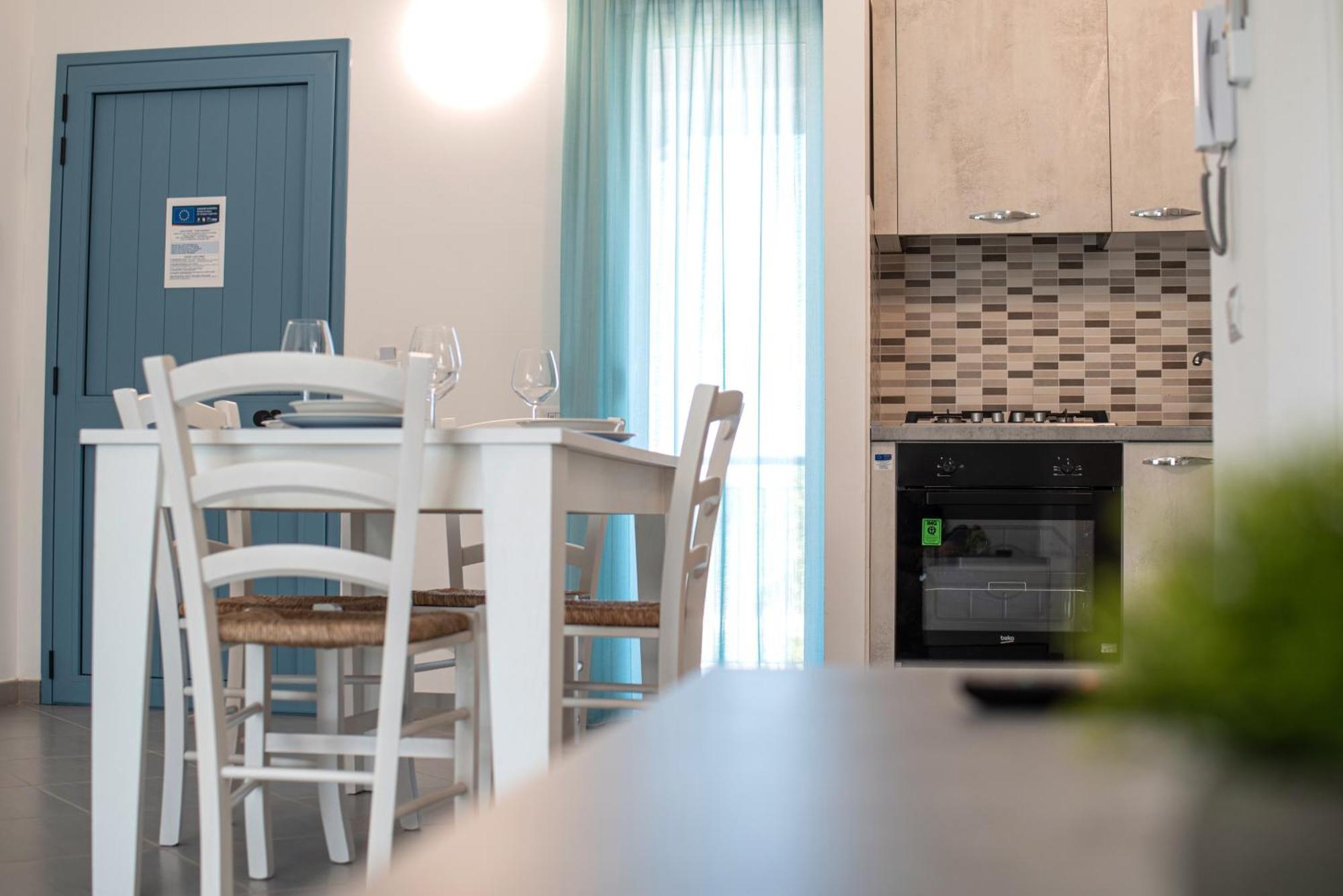 Icaro Residence Apartments With A Beautiful Pool SantʼAgata di Militello Εξωτερικό φωτογραφία